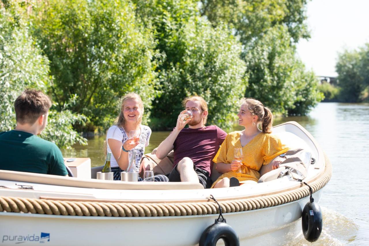 Tiny House - Optioneel Met Hottub Apartment Dokkum Bagian luar foto