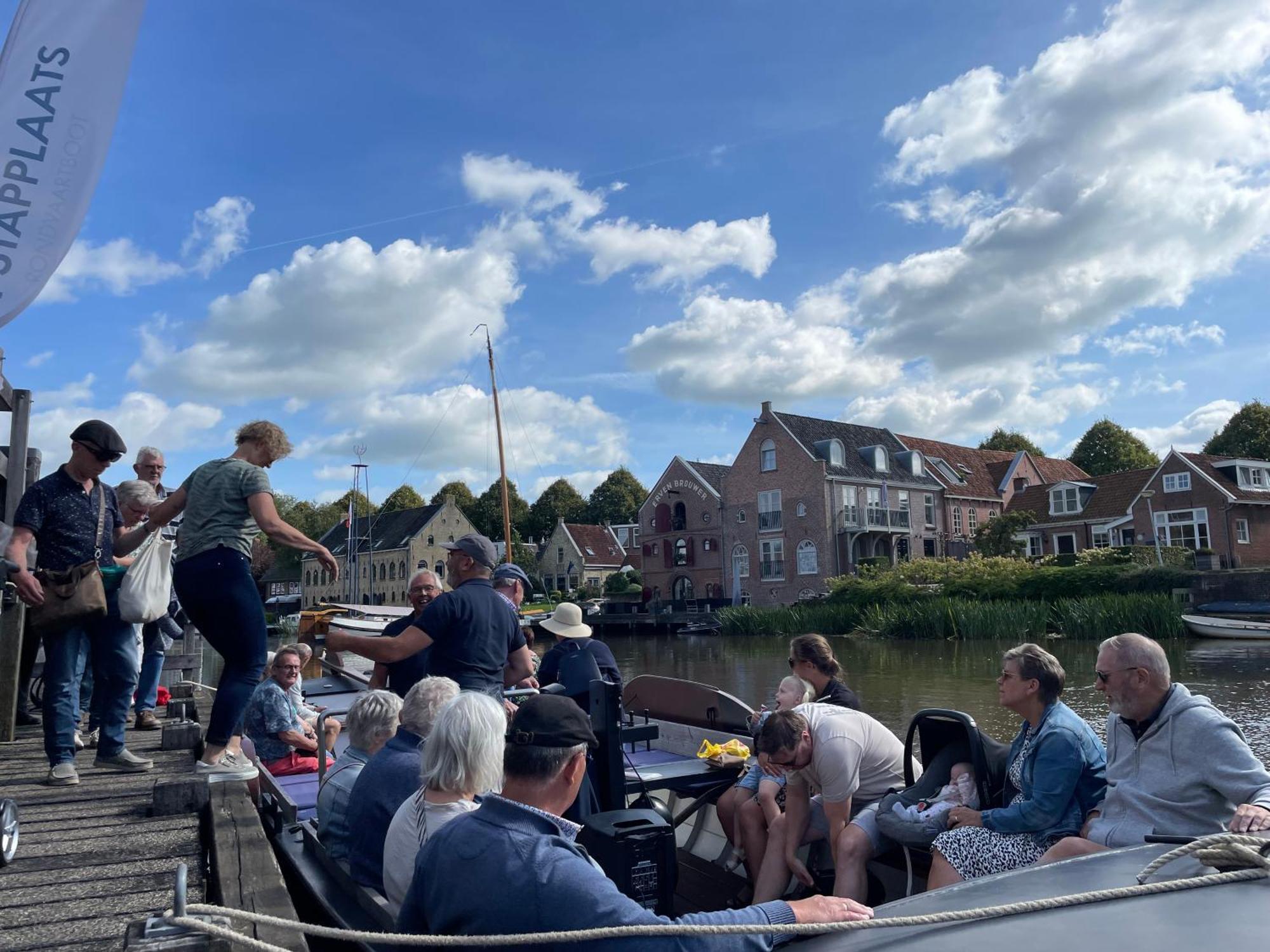 Tiny House - Optioneel Met Hottub Apartment Dokkum Bagian luar foto