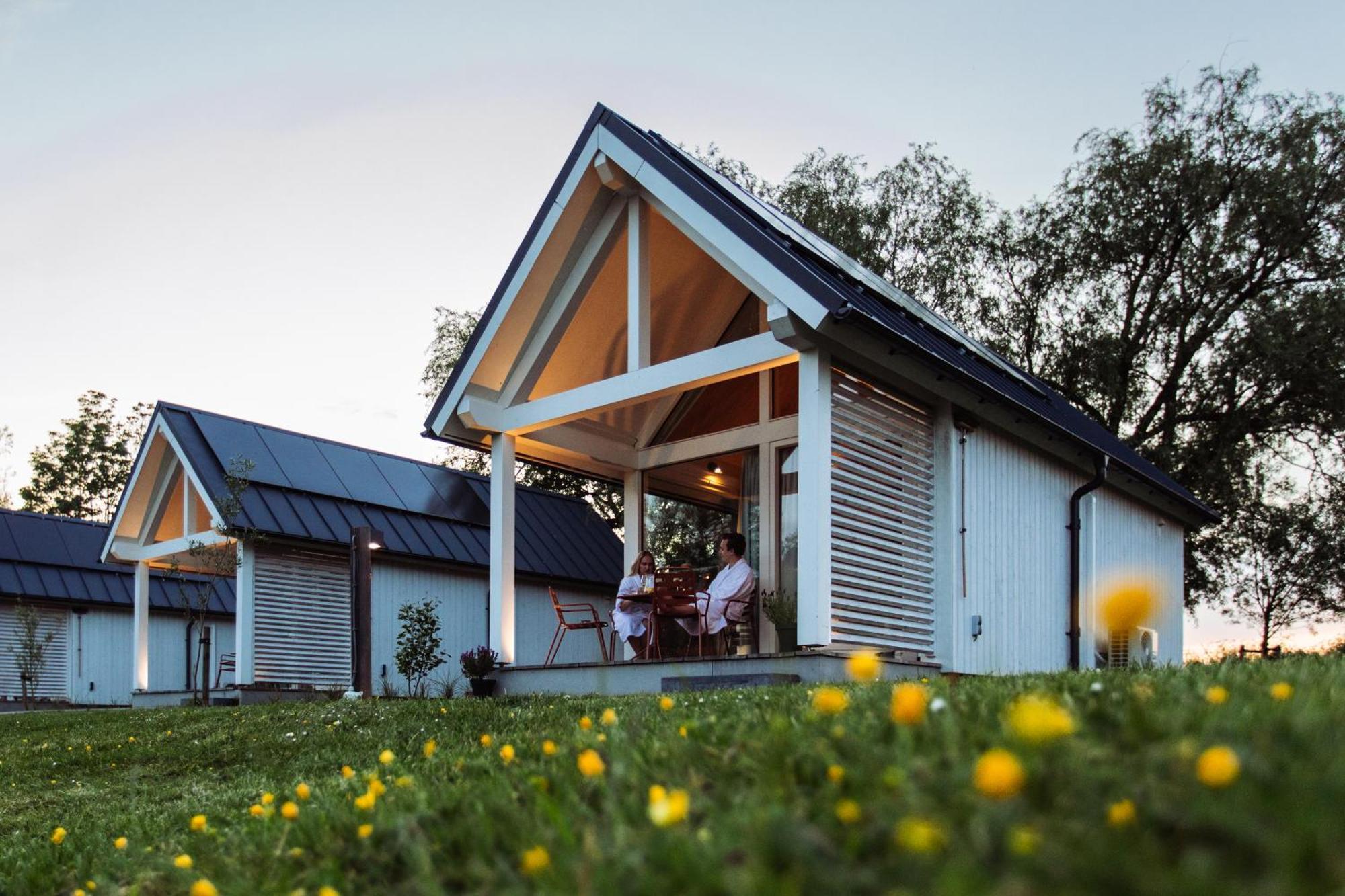 Tiny House - Optioneel Met Hottub Apartment Dokkum Ruang foto
